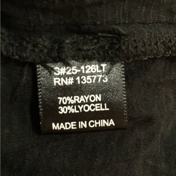 Olivaceous Top Deep Underarm, Side Slits - Picture 5 of 6